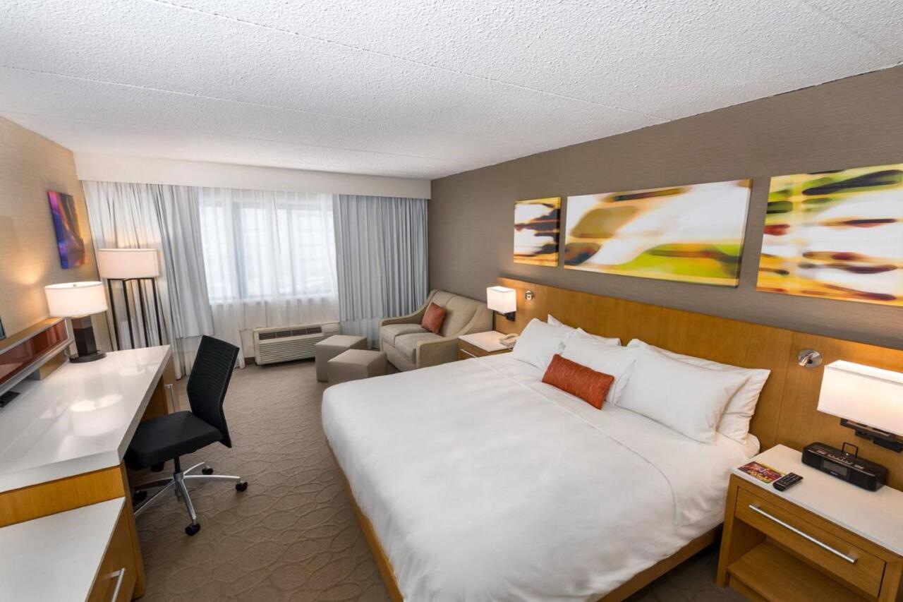 King Room with Sofa Bed at Delta Hotels by Marriott Utica