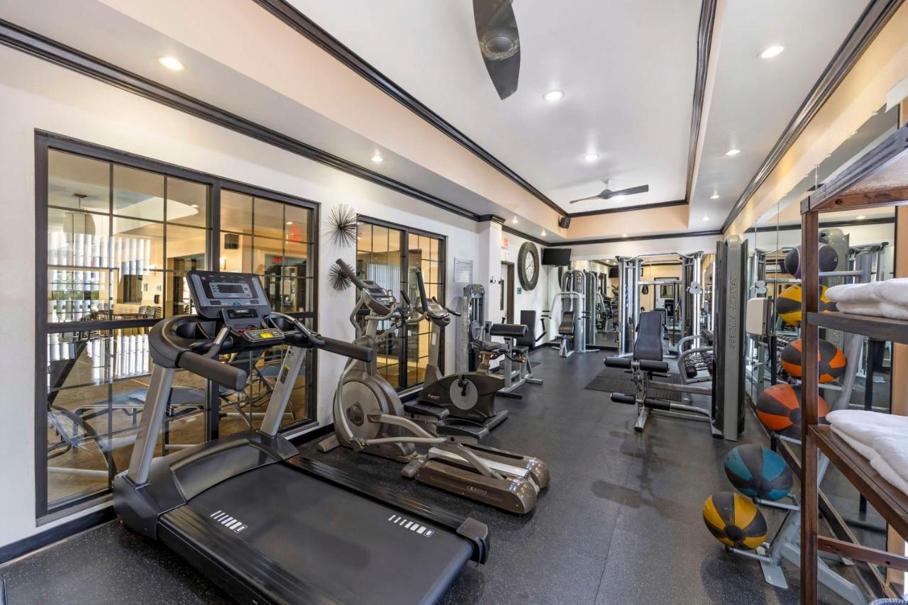  | Best Western Plus Emerald Inn & Suites