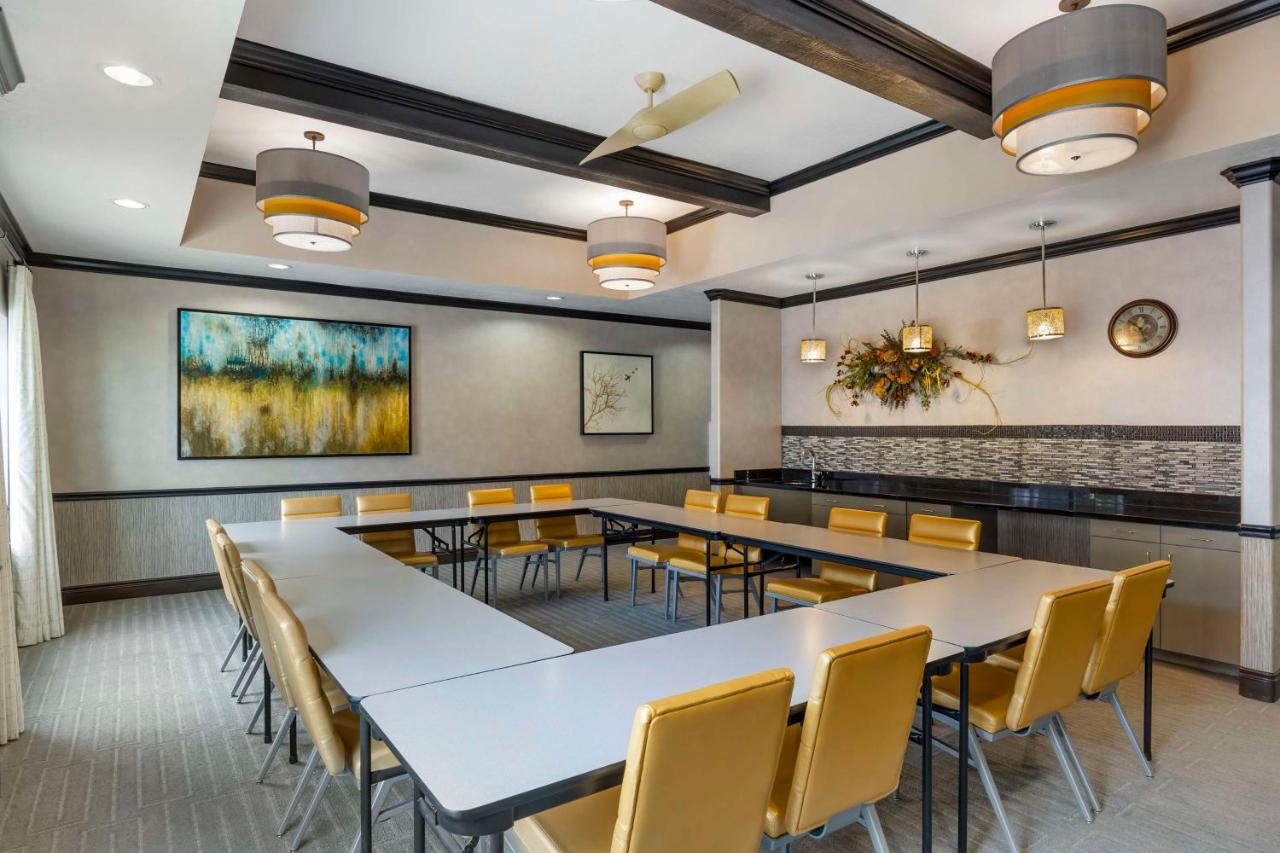 | Best Western Plus Emerald Inn & Suites
