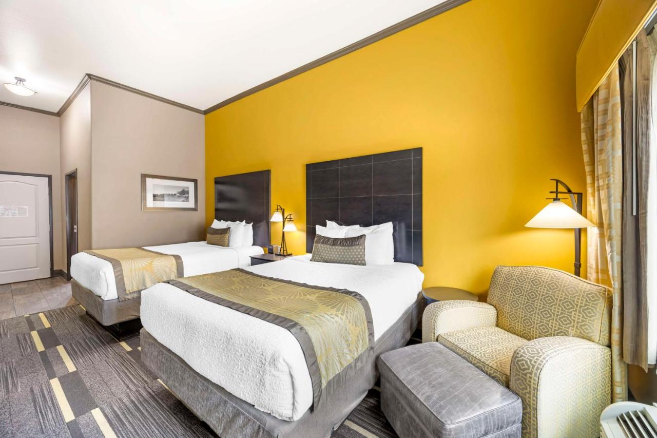  | Best Western Plus Emerald Inn & Suites