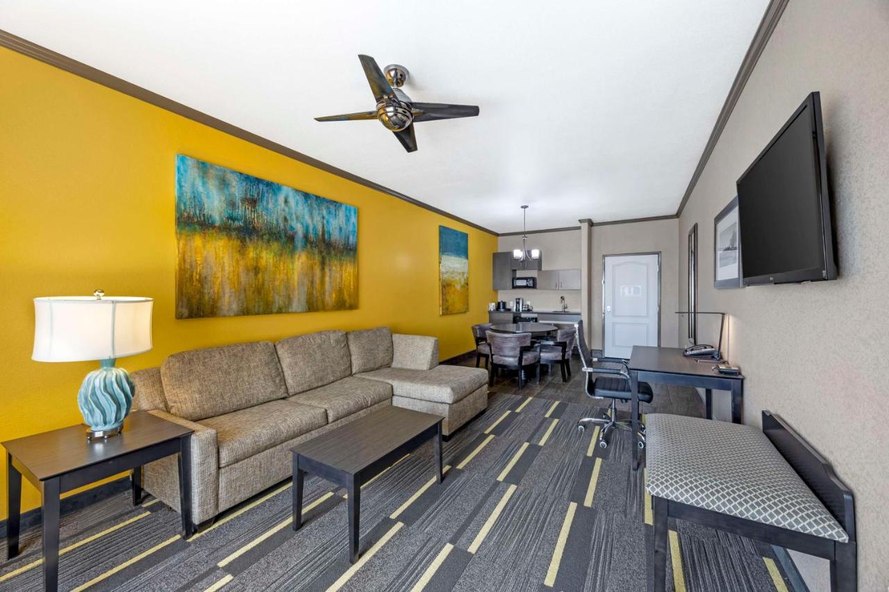  | Best Western Plus Emerald Inn & Suites