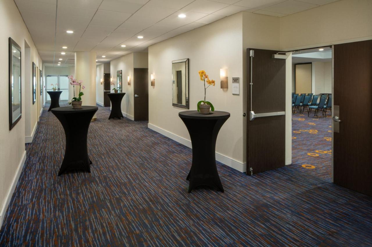 | Courtyard Miami Coral Gables