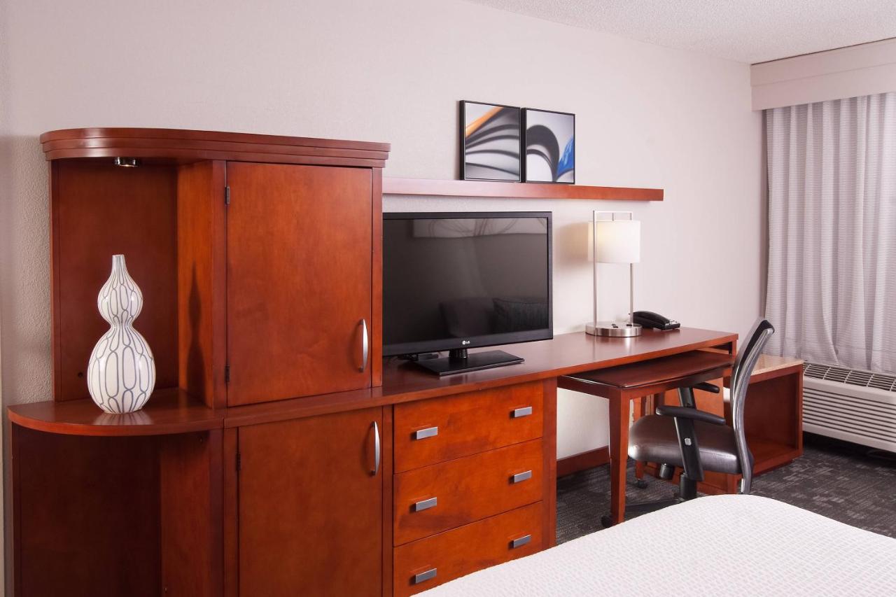 | Courtyard Miami Coral Gables