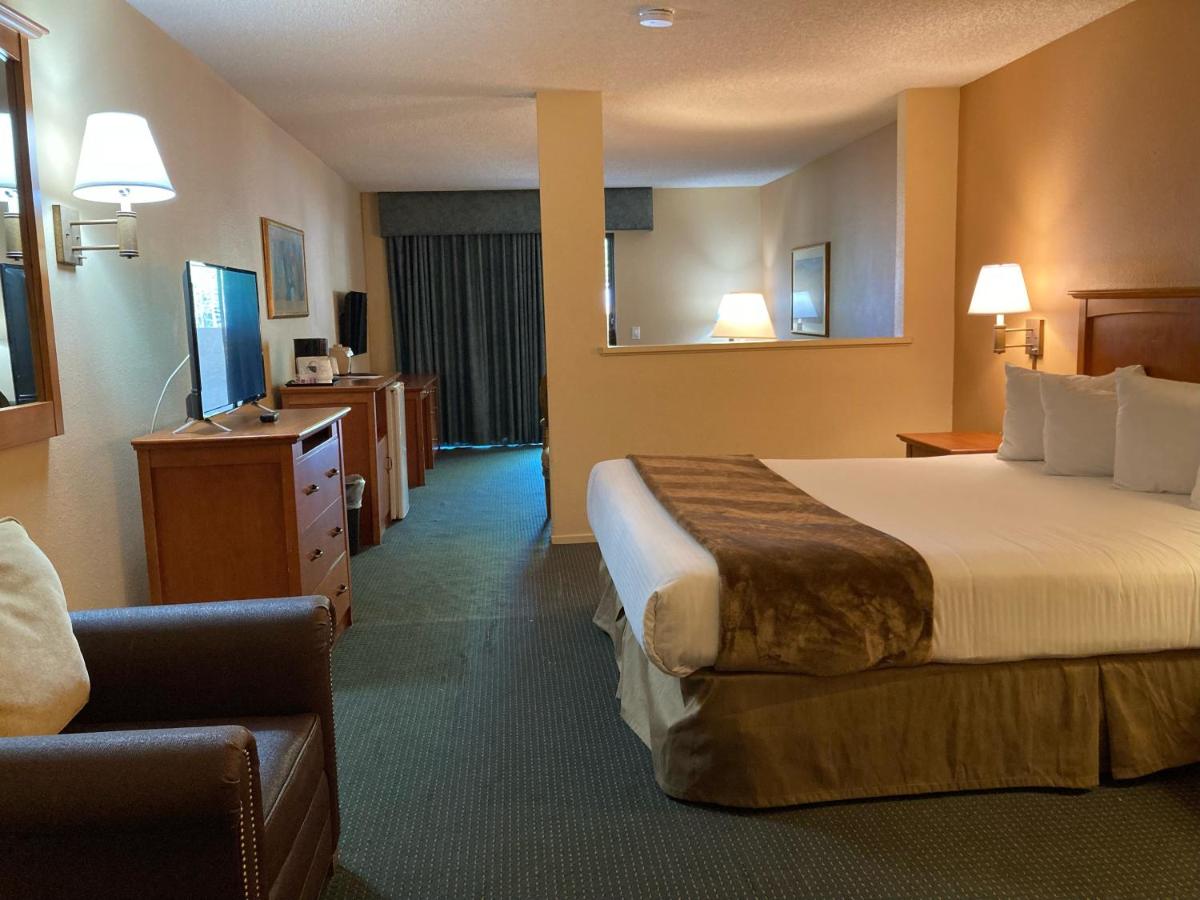 Junior Suite with Mountain View at Miracle Springs Resort & Spa