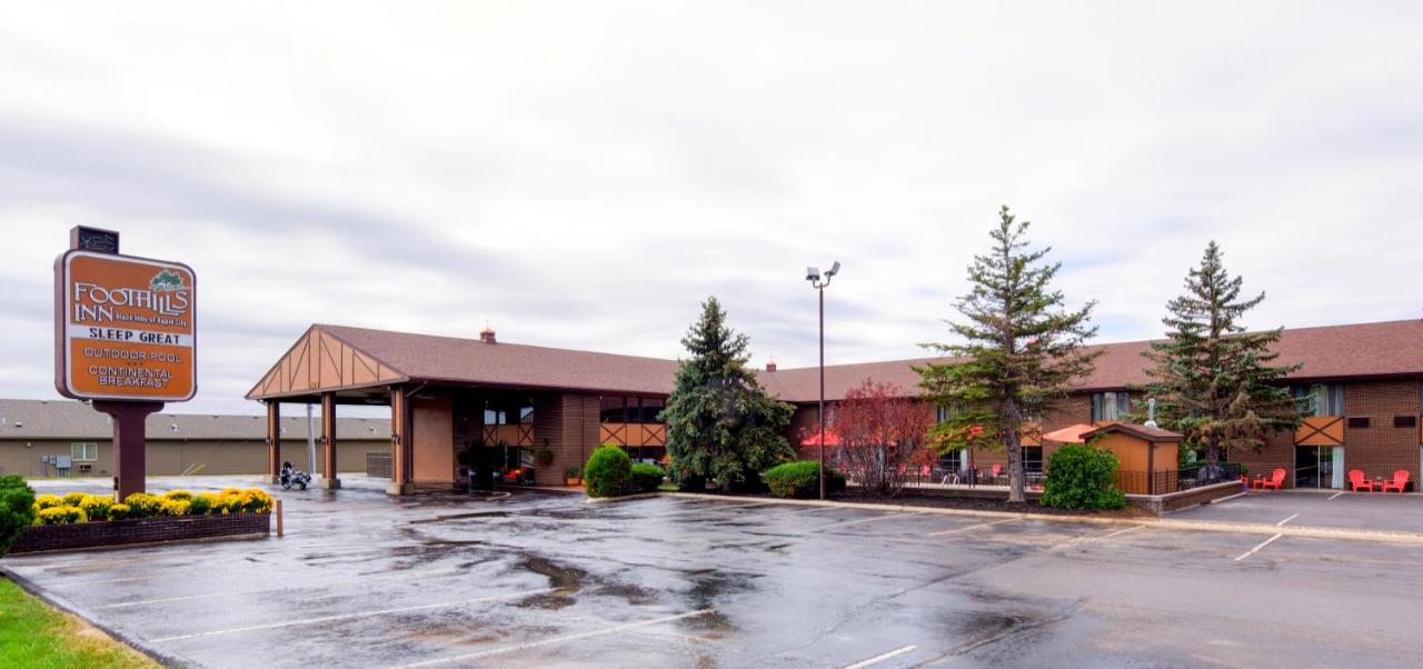 | The Foothills Inn