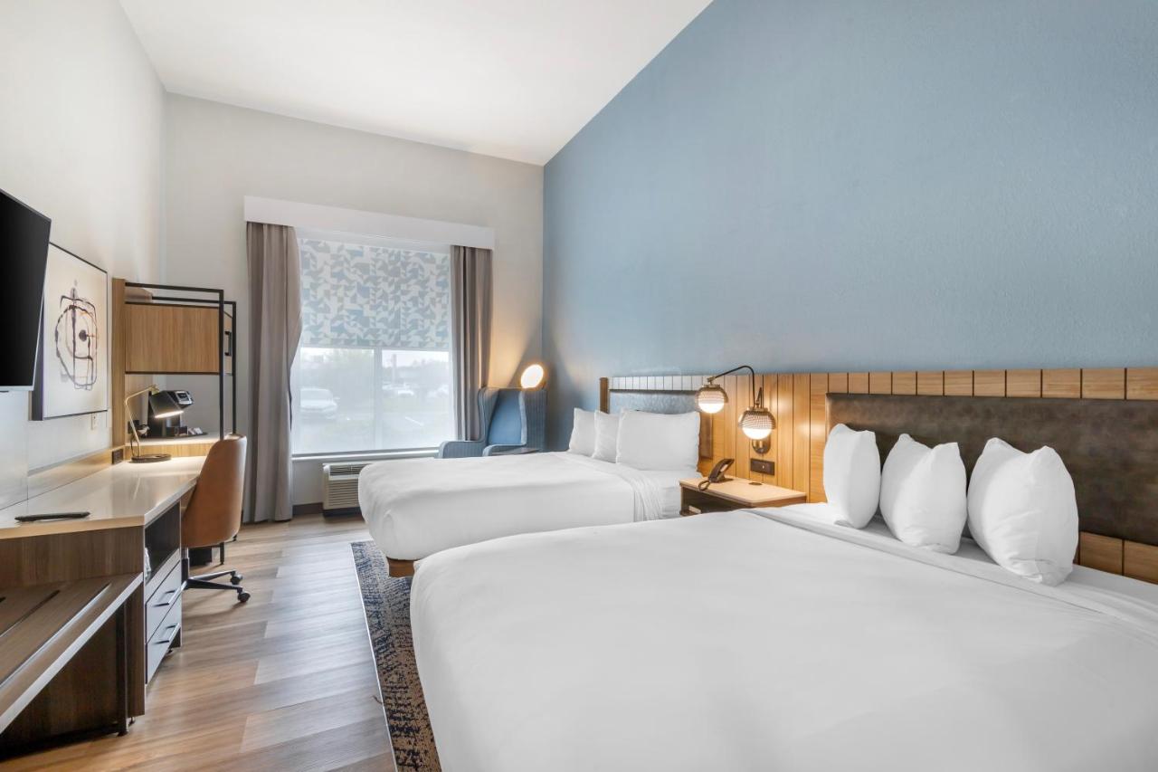 Queen Room with Two Queen Beds - Non-Smoking at Country Inn & Suites by Radisson, Savannah Airport, GA