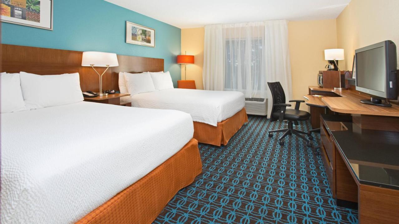 | Fairfield Inn & Suites by Marriott Boston Milford