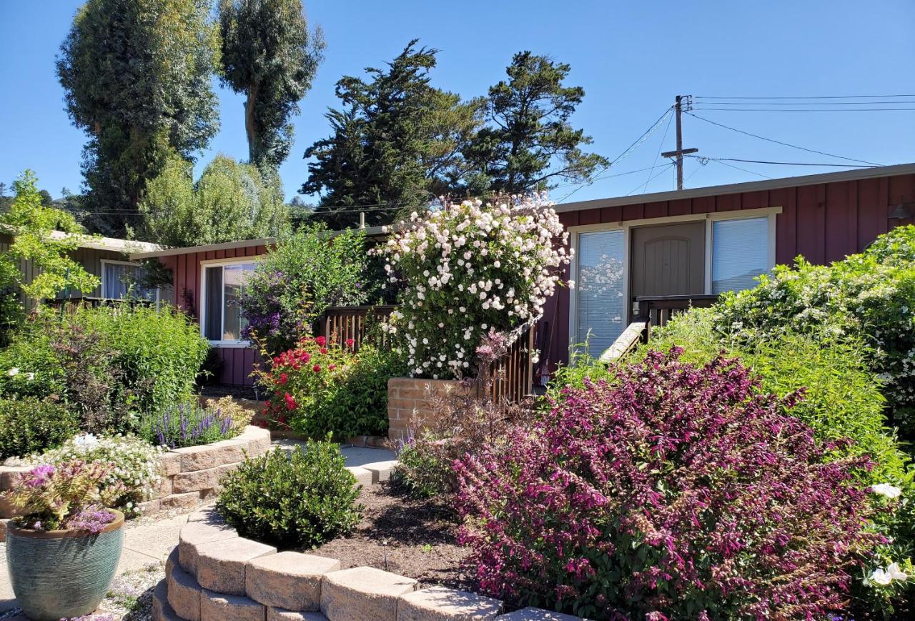 | Carmel Valley Lodge