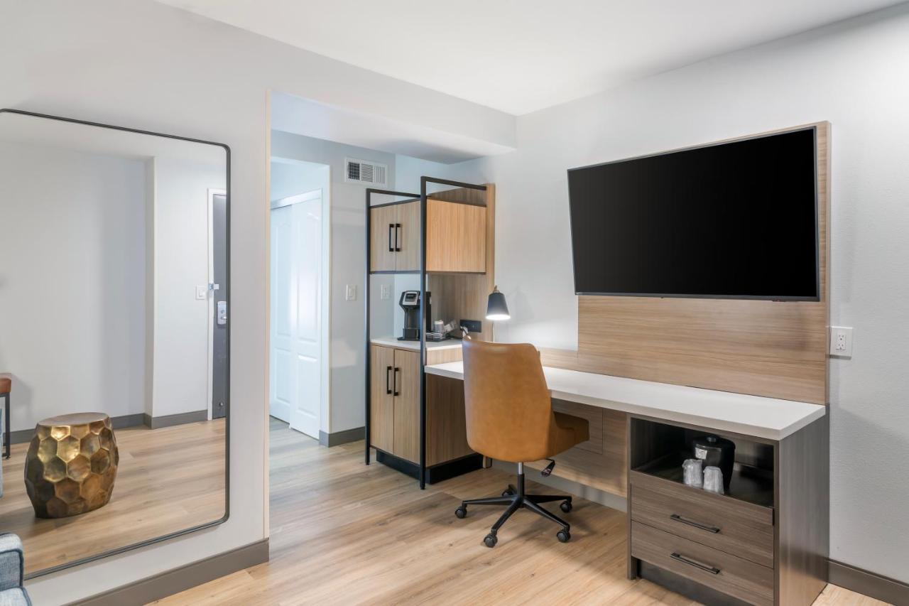 One-Bedroom King Suite - Non-Smoking at Country Inn & Suites by Radisson, Savannah Airport, GA