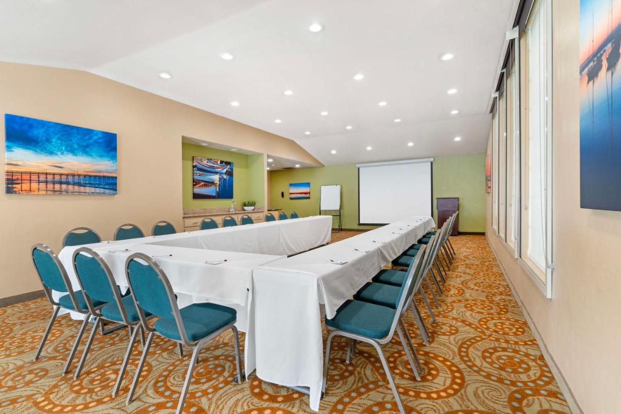  | Best Western Plus Heritage Inn