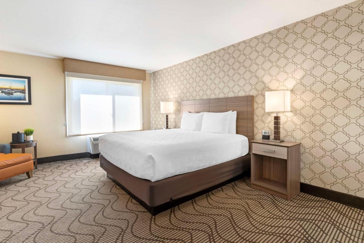 | Best Western Plus Heritage Inn