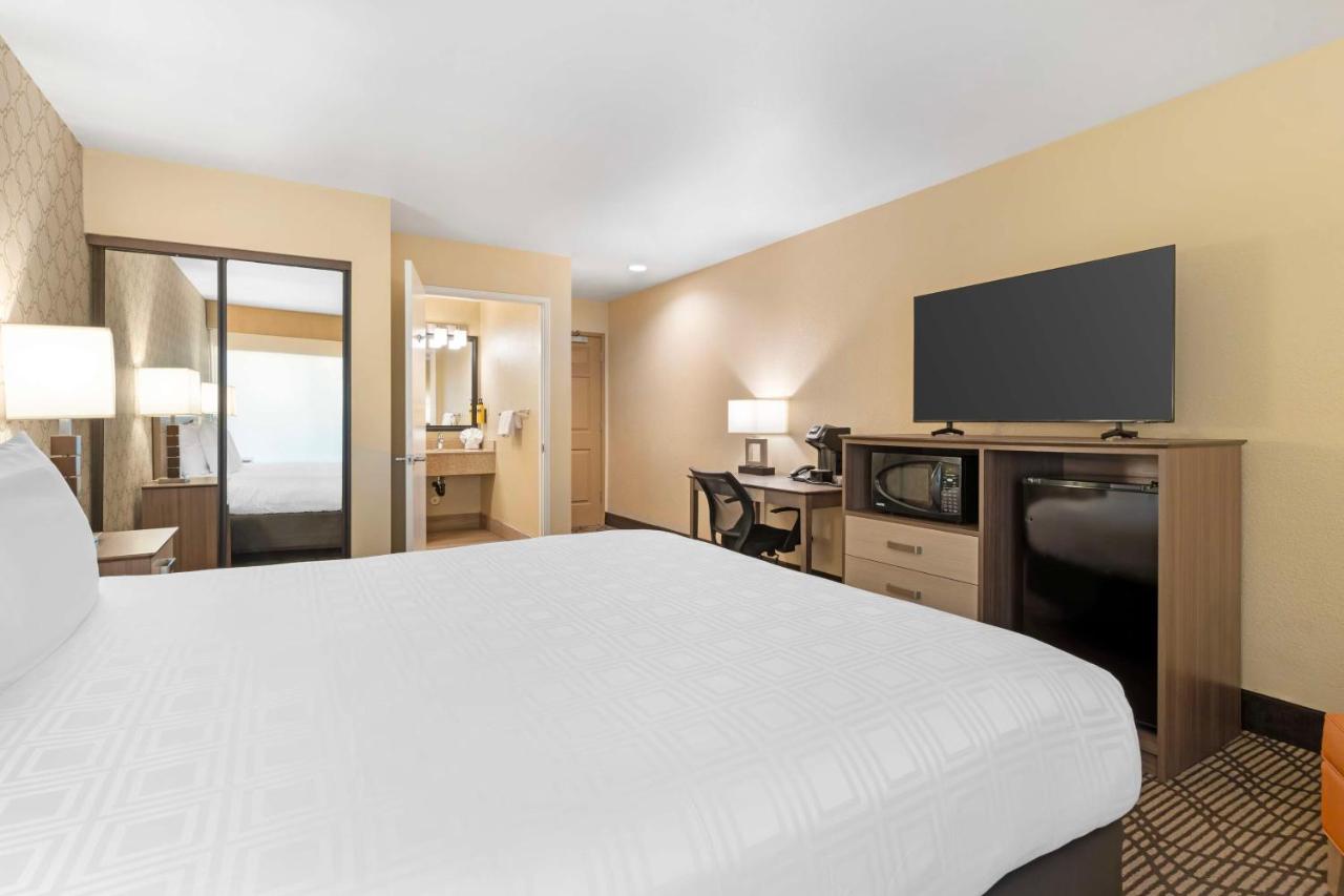 | Best Western Plus Heritage Inn