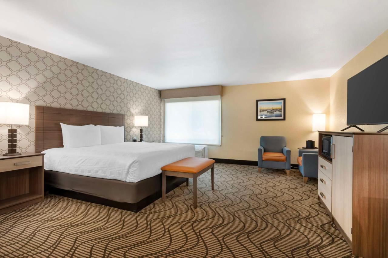 | Best Western Plus Heritage Inn
