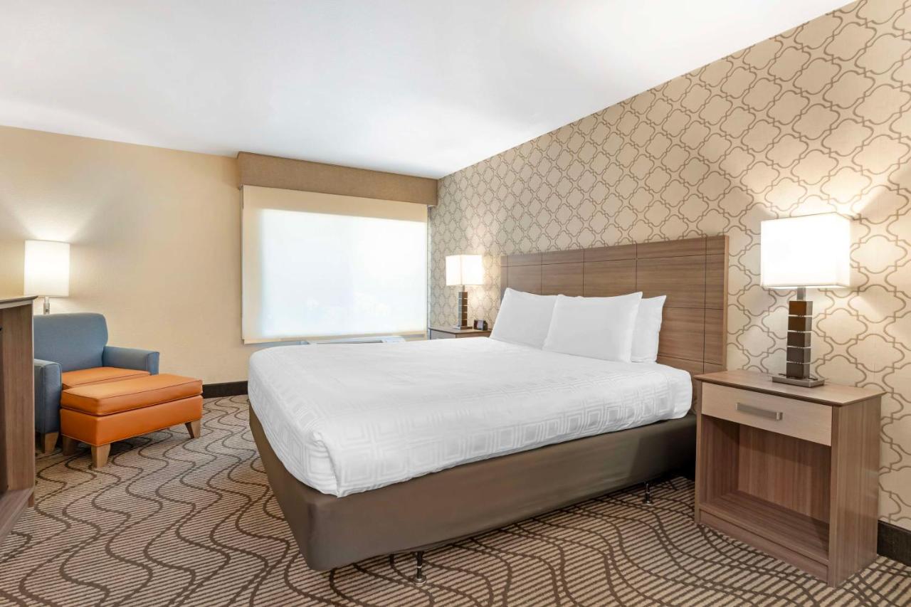 | Best Western Plus Heritage Inn