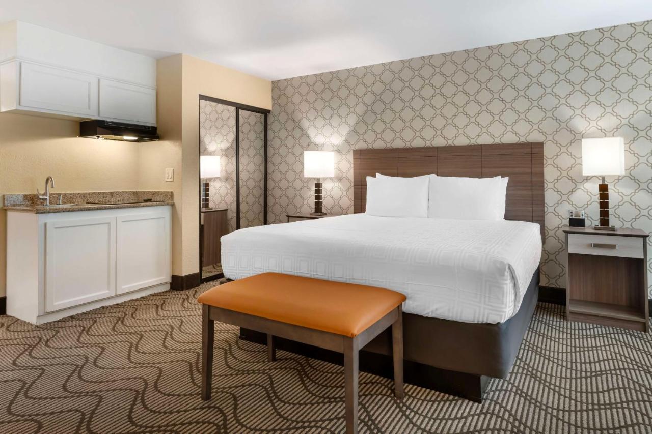 | Best Western Plus Heritage Inn