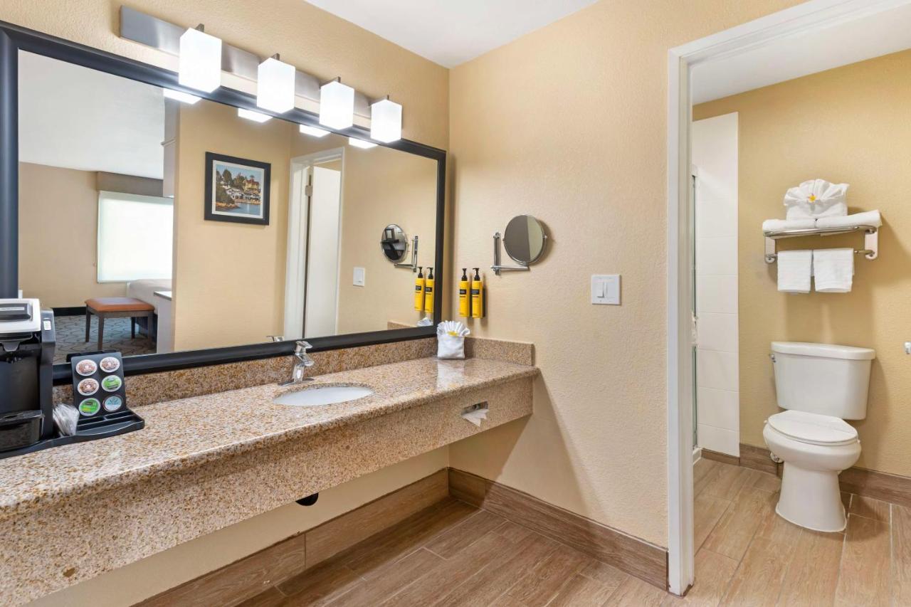 | Best Western Plus Heritage Inn
