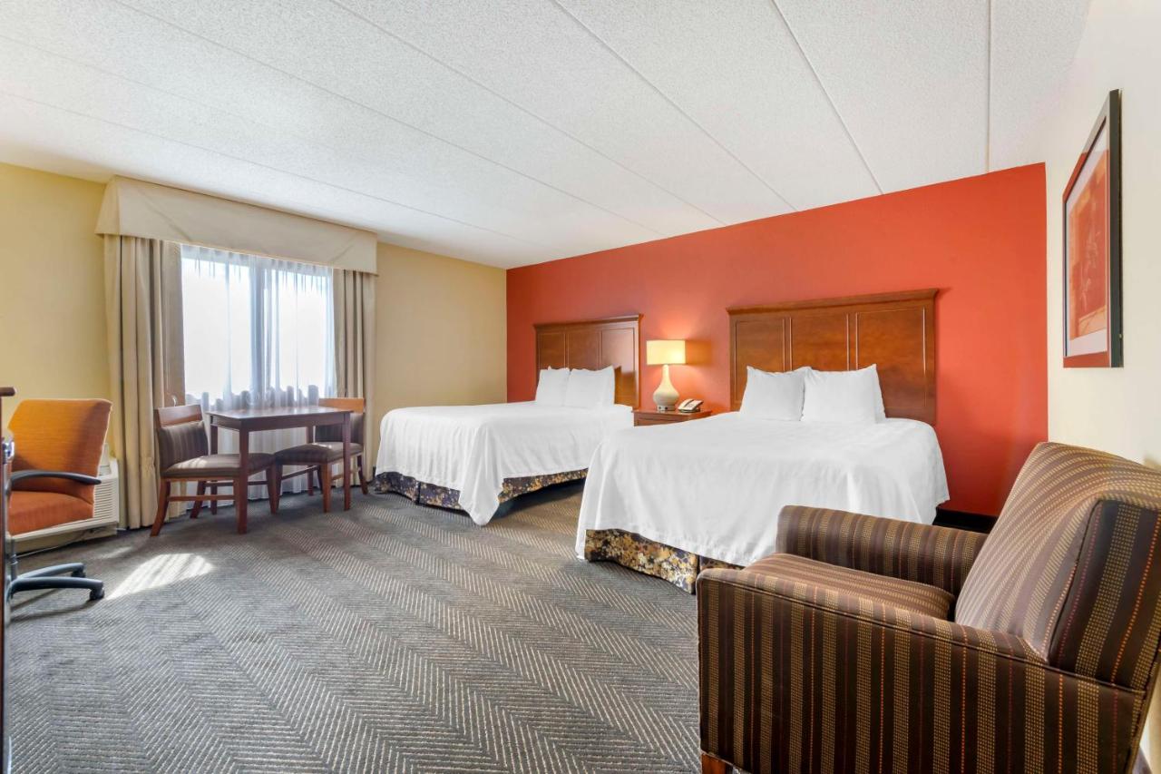 Queen Room with Two Queen Beds - Disability Access at Best Western Plus St. Paul North/Shoreview