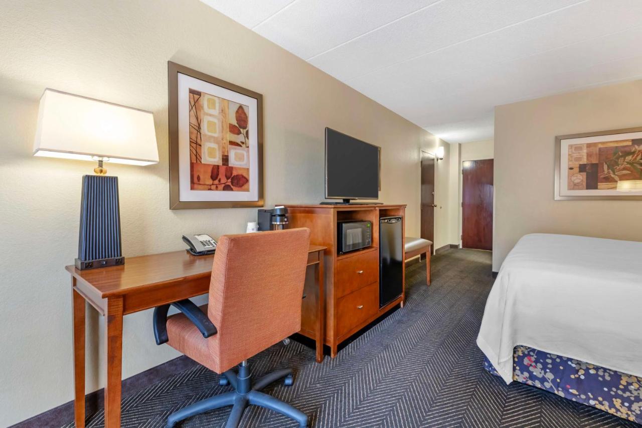 King Room with Mobility Accessible Tub and Sofa Bed at Best Western Plus St. Paul North/Shoreview