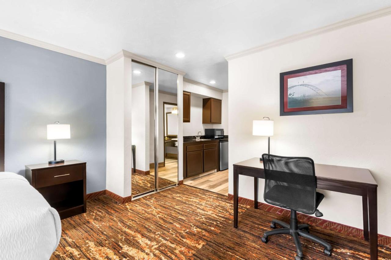 Larger King Room with Single Sofa Bed at Best Western Plus Parkway Inn