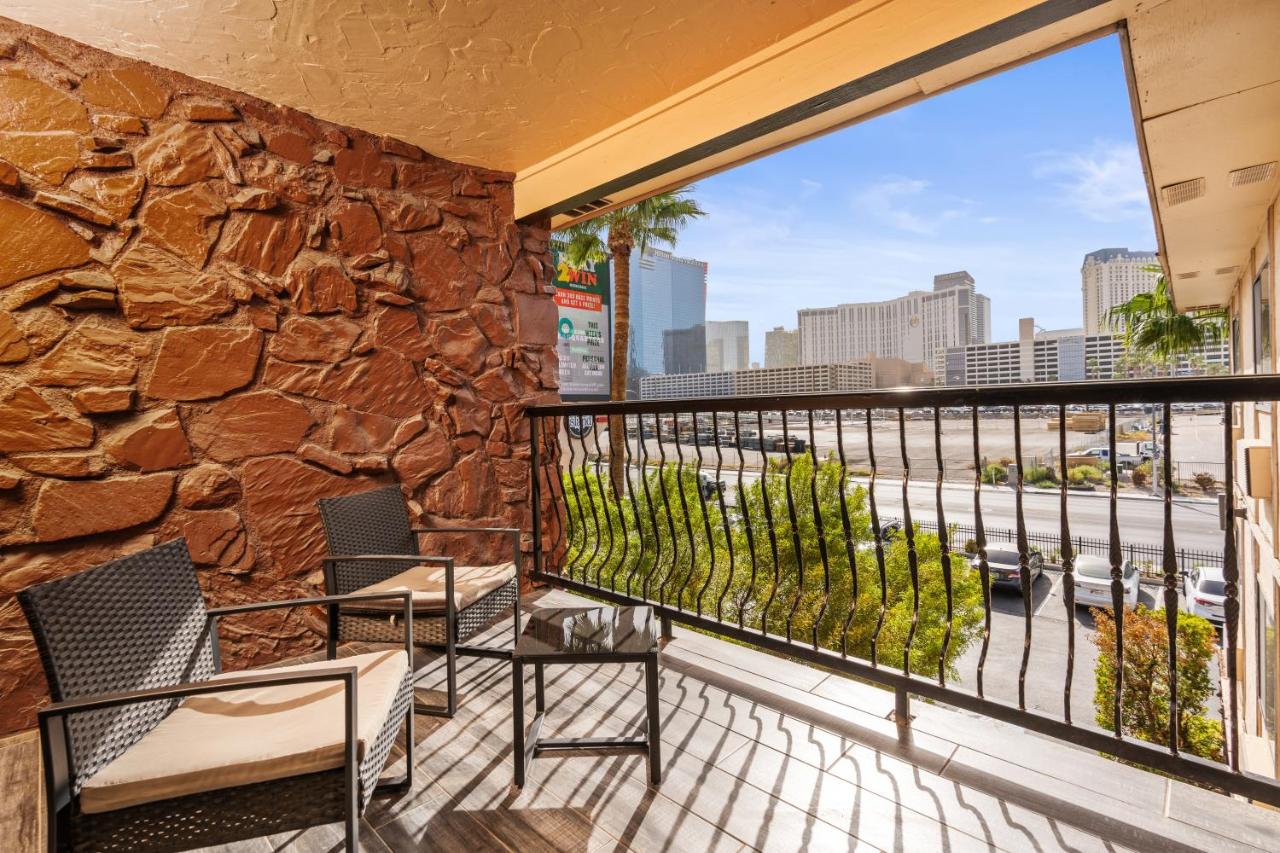 King Suite - Non-Smoking at Ellis Island Hotel Casino & Brewery