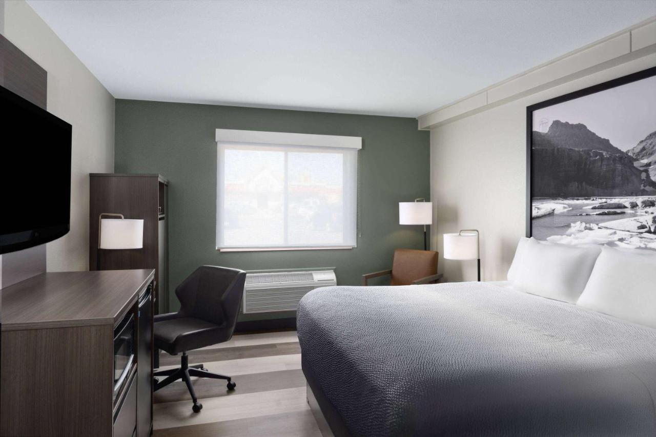 | Super 8 by Wyndham Columbus