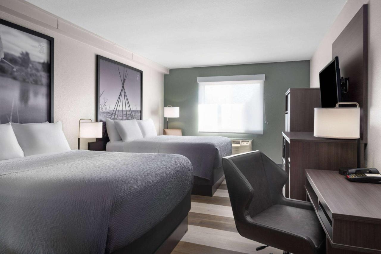 | Super 8 by Wyndham Columbus