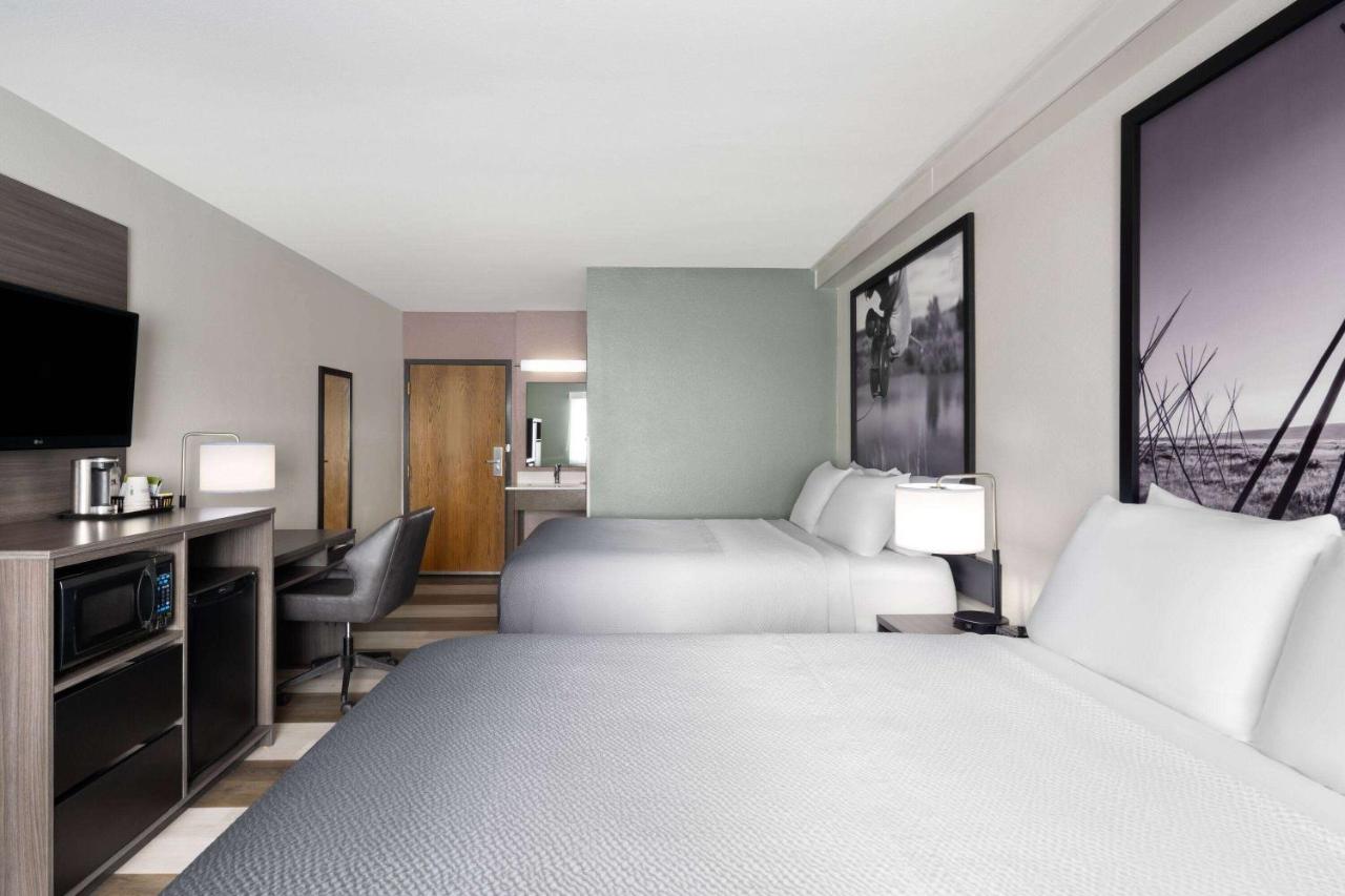 | Super 8 by Wyndham Columbus