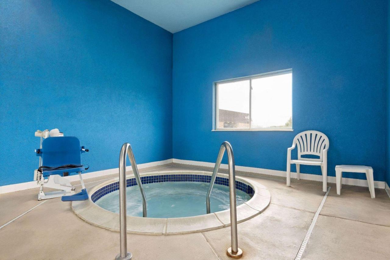  | Days Inn by Wyndham Miami