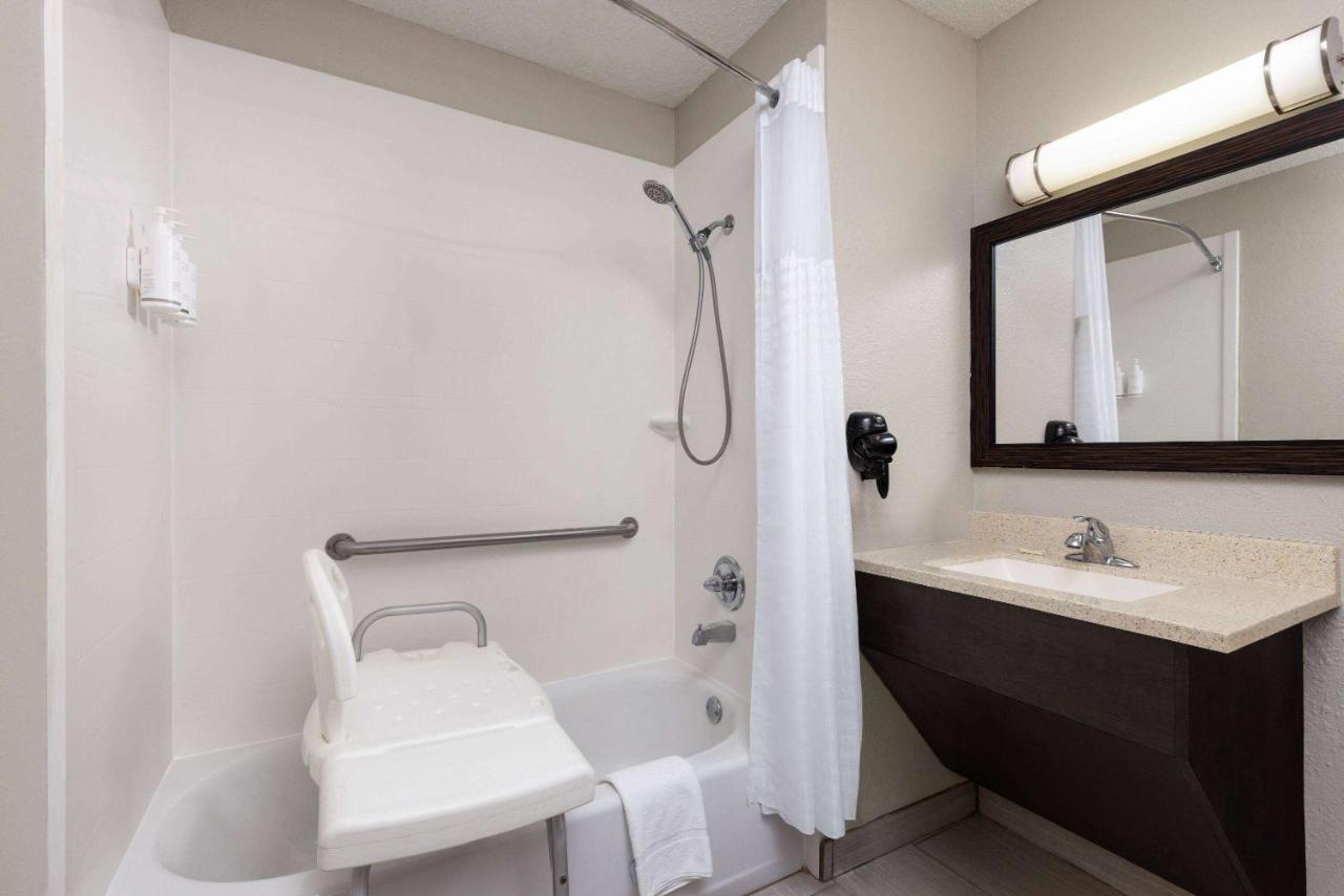  | Days Inn by Wyndham Miami