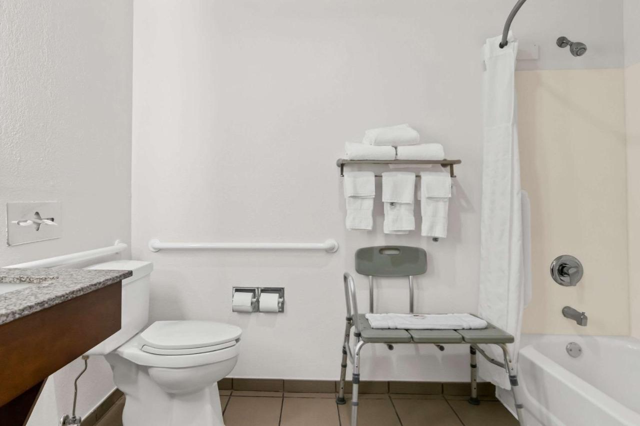 Standard King Room with Accessible Tub - Non-Smoking at Comfort Inn Schereville