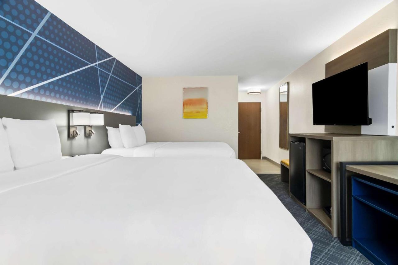 Queen Room with Two Queen Beds - Non-Smoking at Comfort Inn Schereville