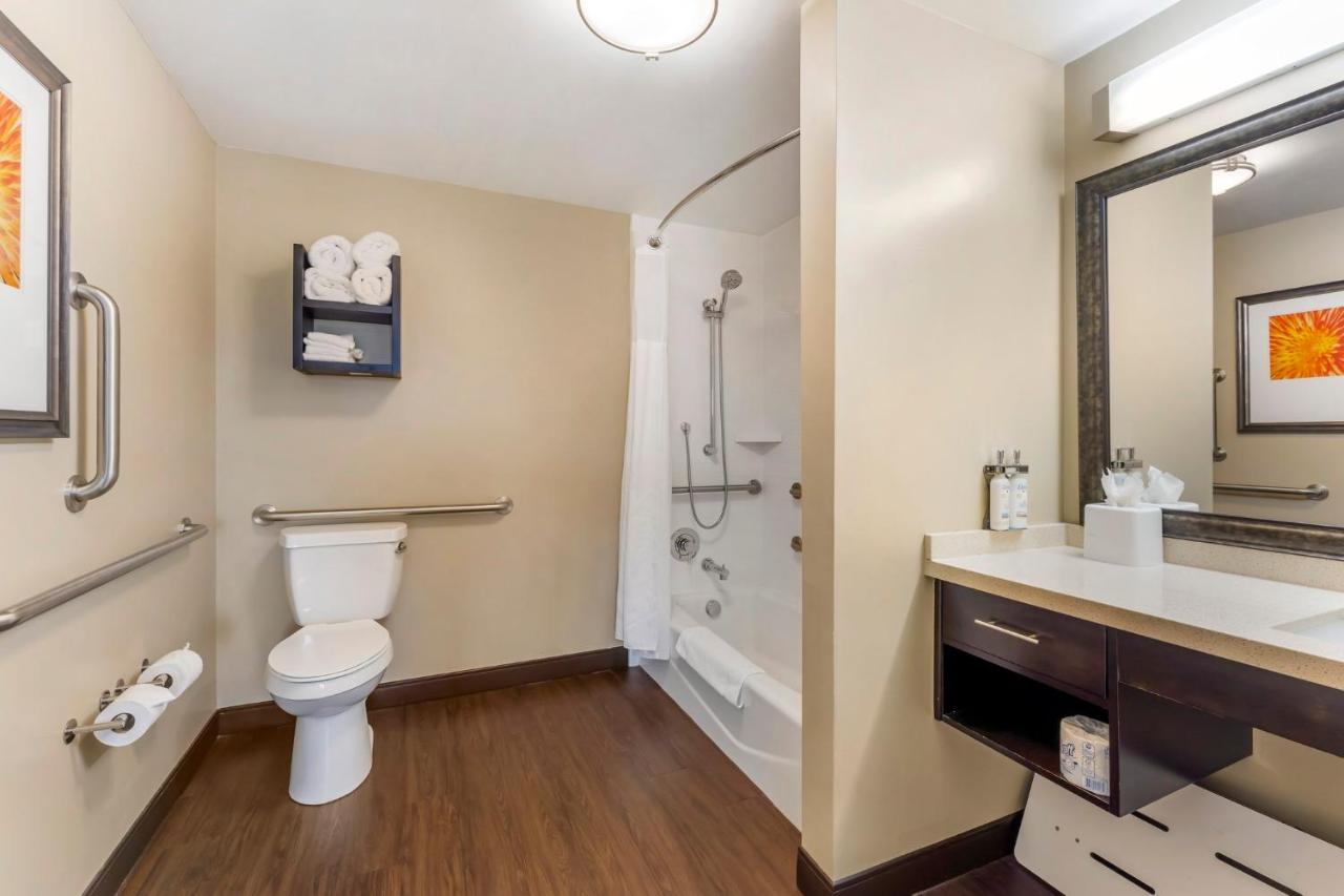| Staybridge Suites - Pittsburgh-Cranberry Township, an IHG Hotel