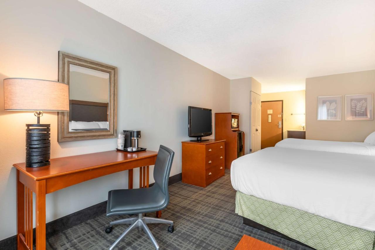 | Best Western Plus University Park Inn & Suites