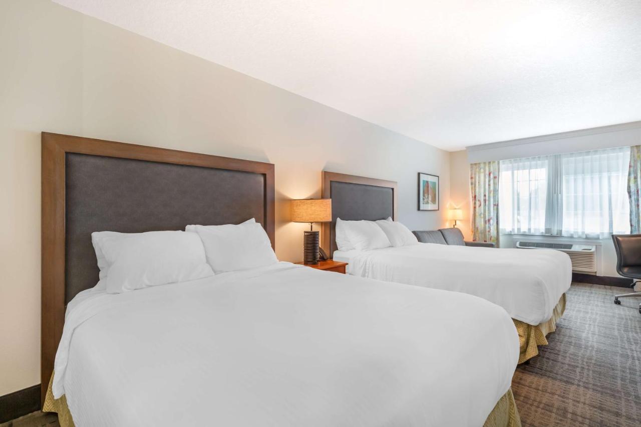 | Best Western Plus University Park Inn & Suites