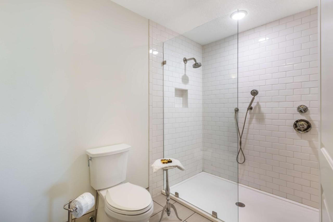 | Best Western Plus University Park Inn & Suites