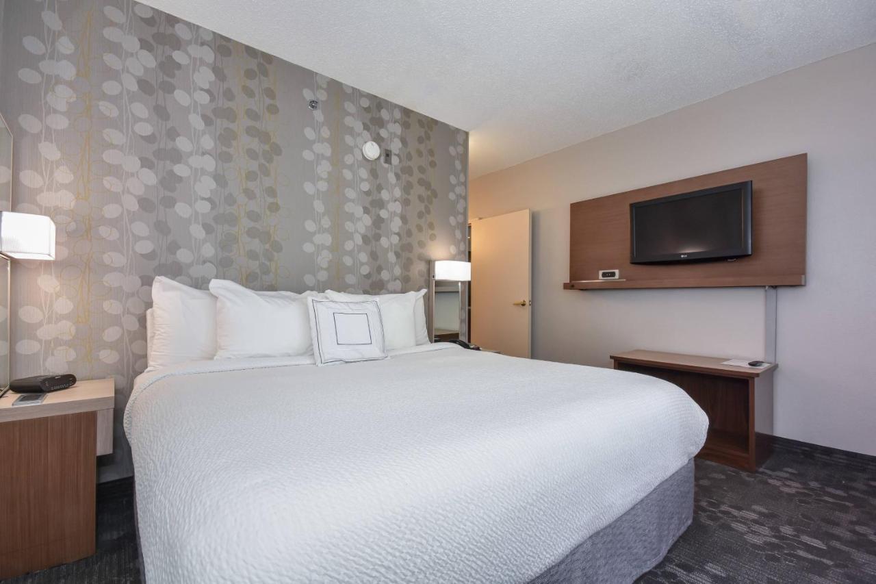 One-Bedroom King Suite at Courtyard by Marriott Charlotte/Matthews