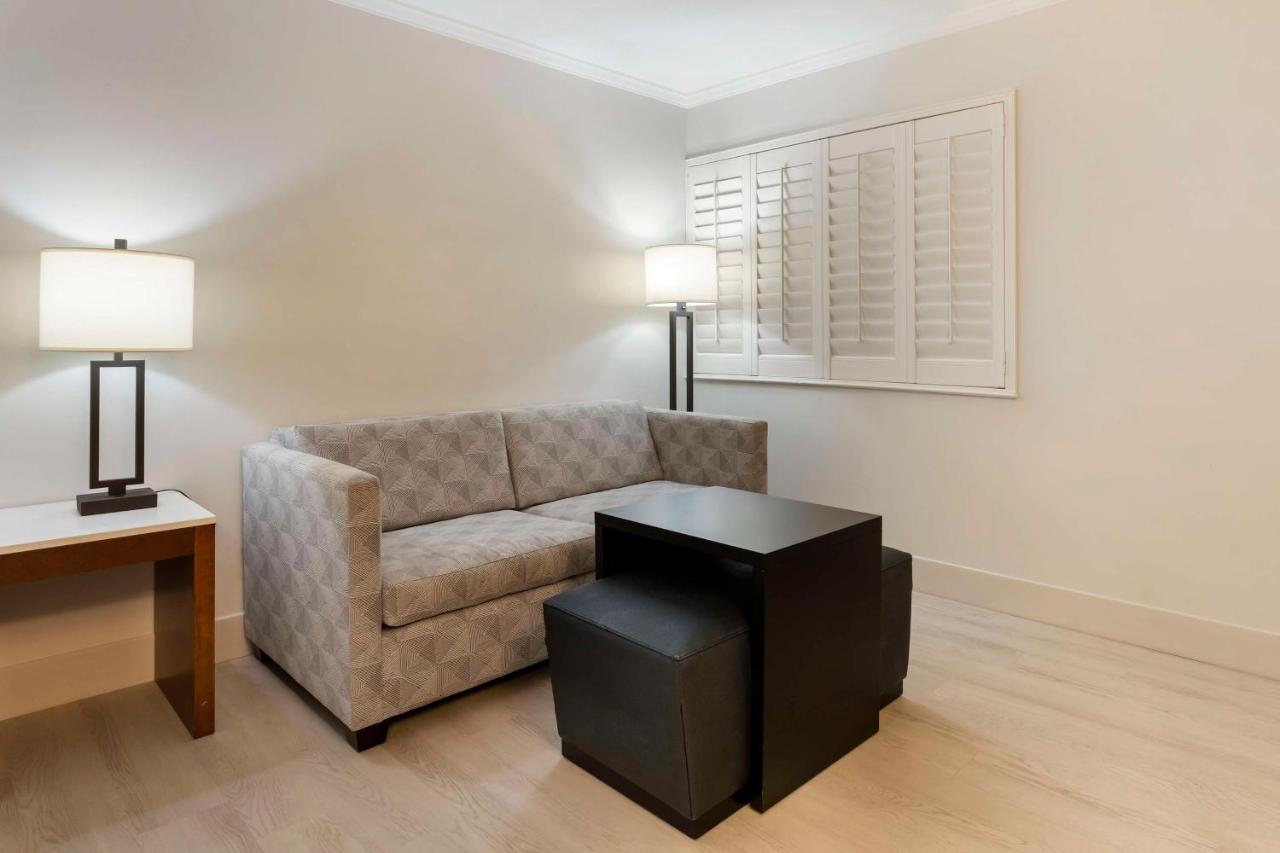Queen Suite with Two Queen Beds and Sofa Bed at Best Western Plus All Suites Inn