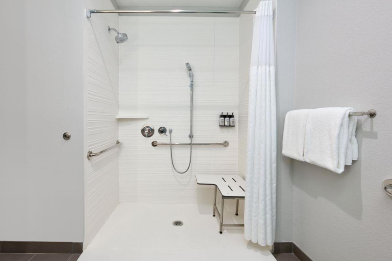 Queen Room with Two Queen Beds and City View - Non-Smoking at avid hotel Corpus Christi - Portland by IHG