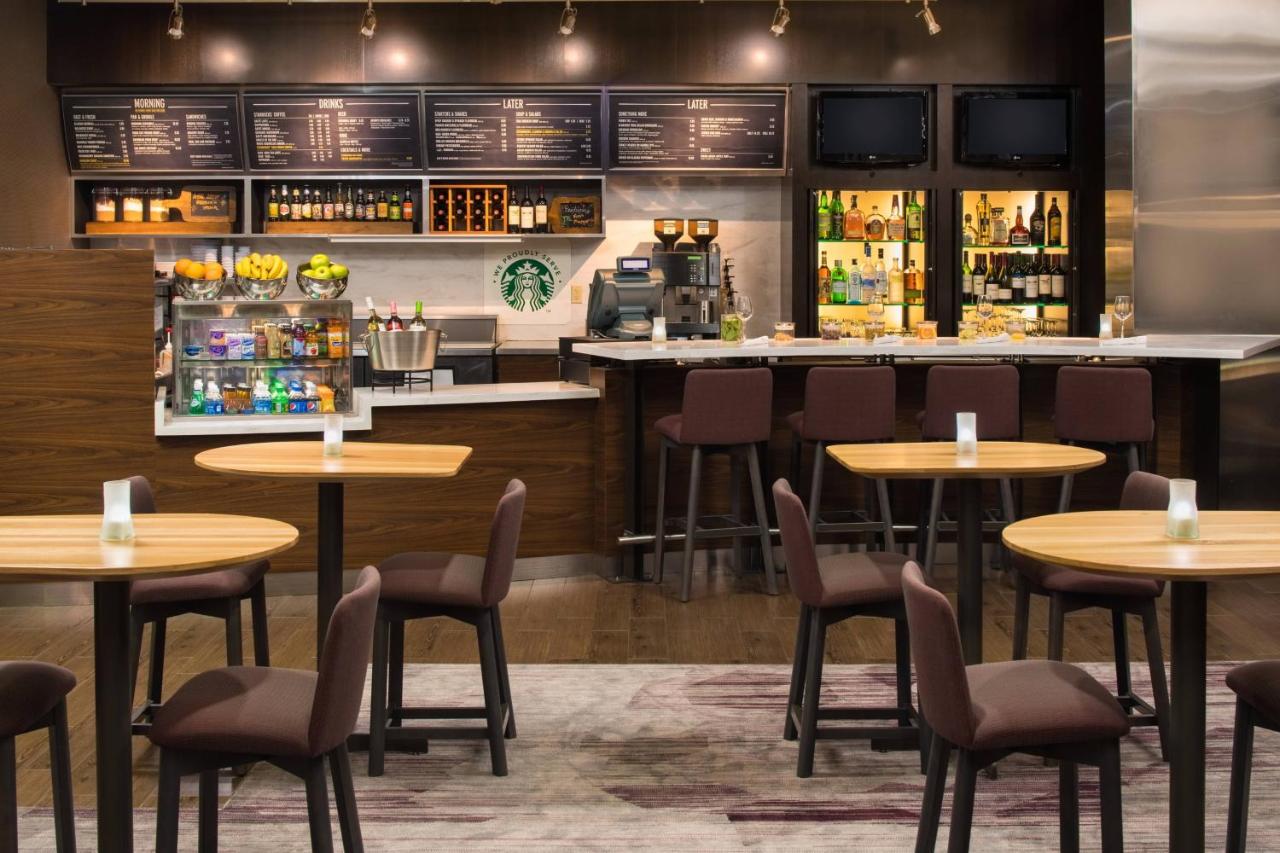 | Courtyard by Marriott Seattle Federal Way