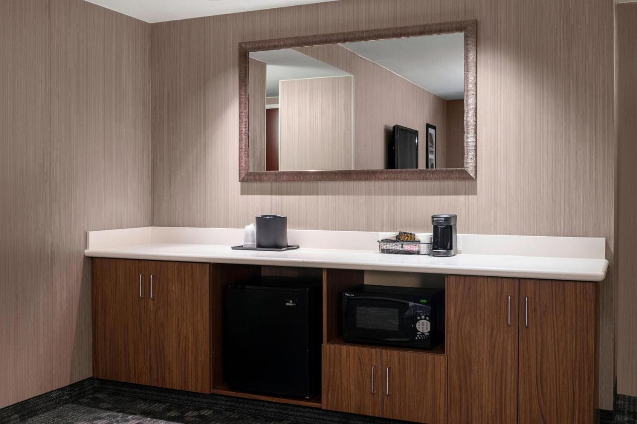 | Courtyard by Marriott Seattle Federal Way