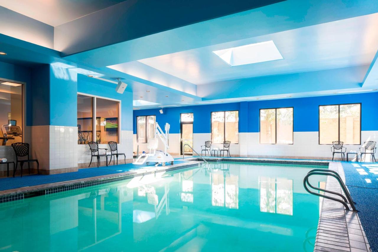 | Courtyard by Marriott Seattle Federal Way