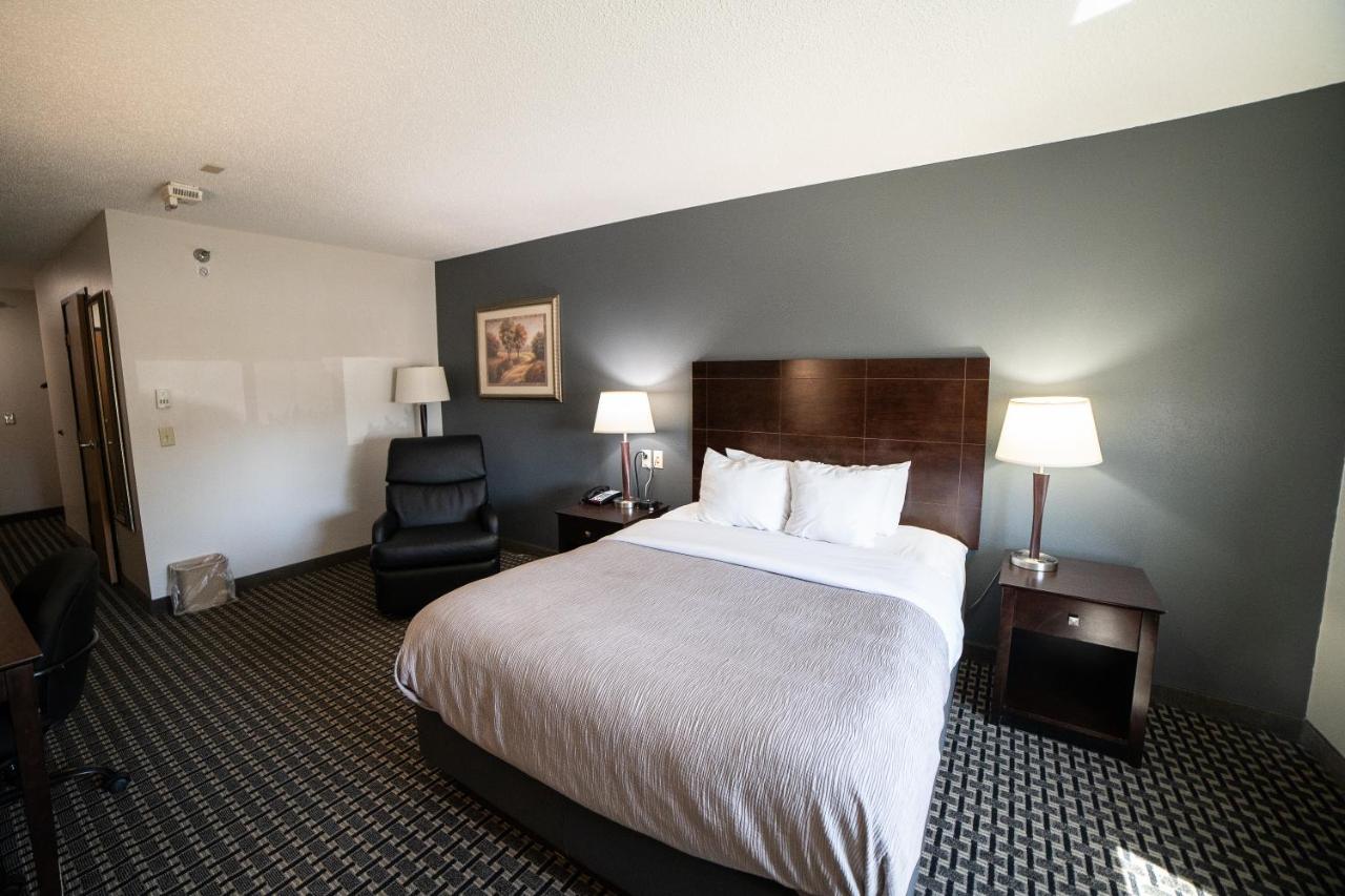 Queen Room - Accessible/Nonsmoking at Quality Inn & Suites Watertown near Prairie Lakes Ice Arena