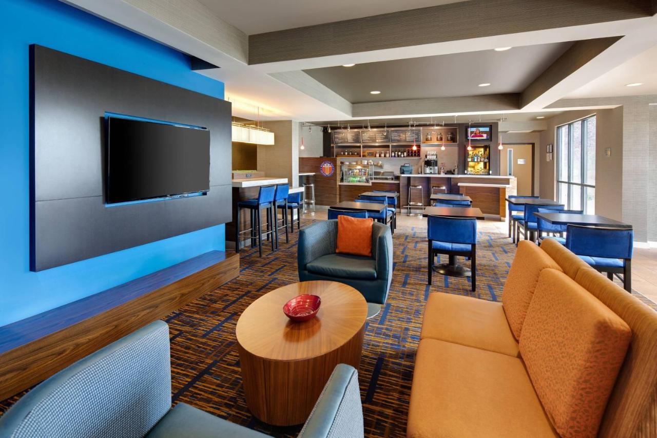  | Courtyard Grand Rapids Airport