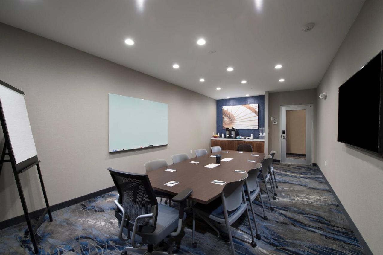| Fairfield Inn & Suites by Marriott Oklahoma City El Reno