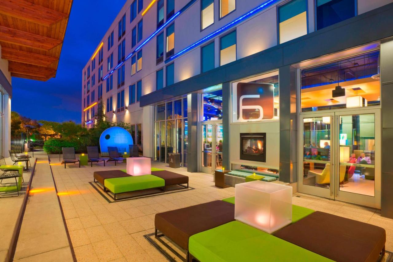 | Aloft Portland Airport Hotel at Cascade Station