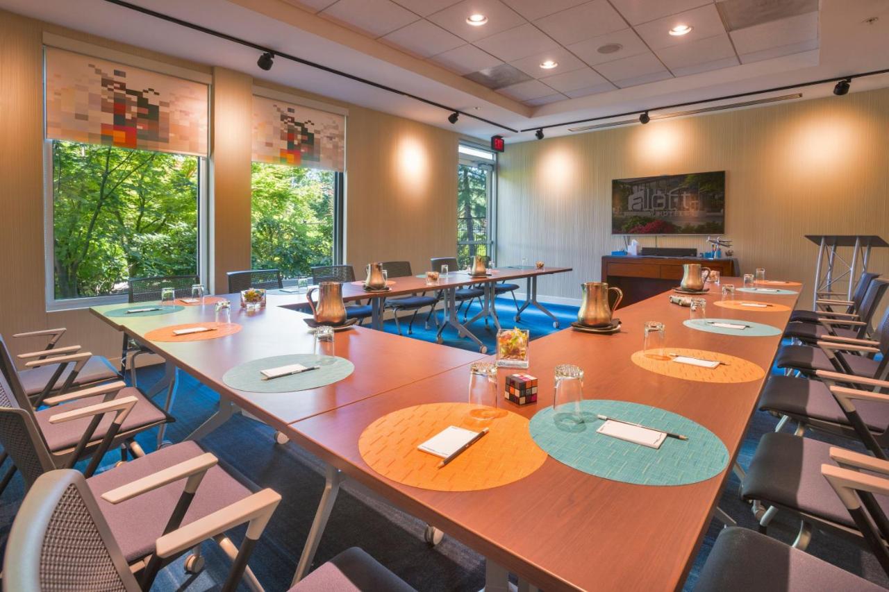 | Aloft Portland Airport Hotel at Cascade Station