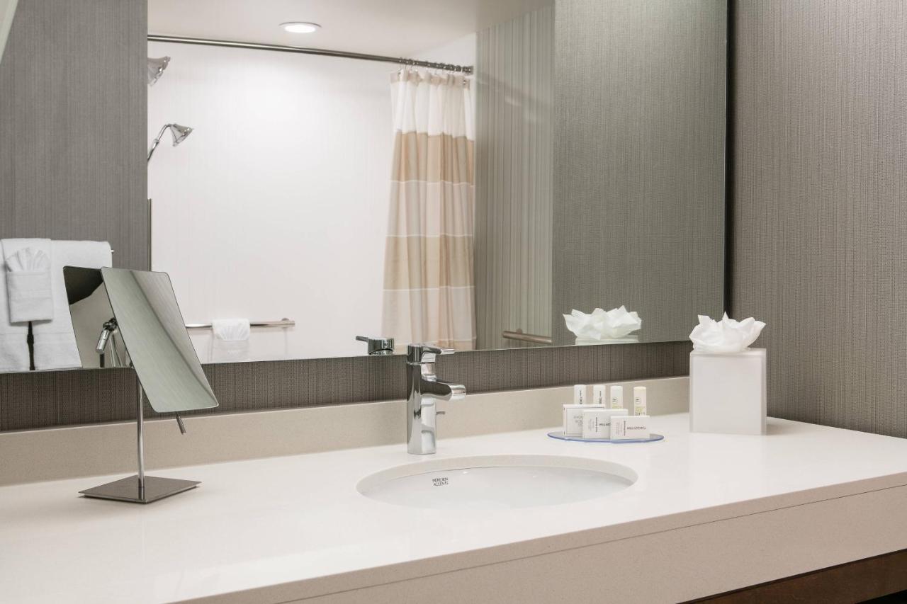 Queen Guest Room with Two Queen Beds at Courtyard by Marriott Omaha Bellevue Beardmore Event Center