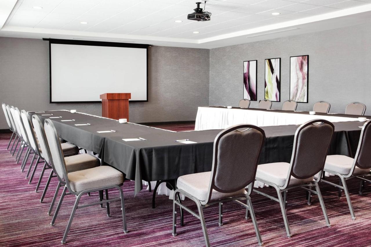  | Courtyard by Marriott Omaha Bellevue Beardmore Event Center