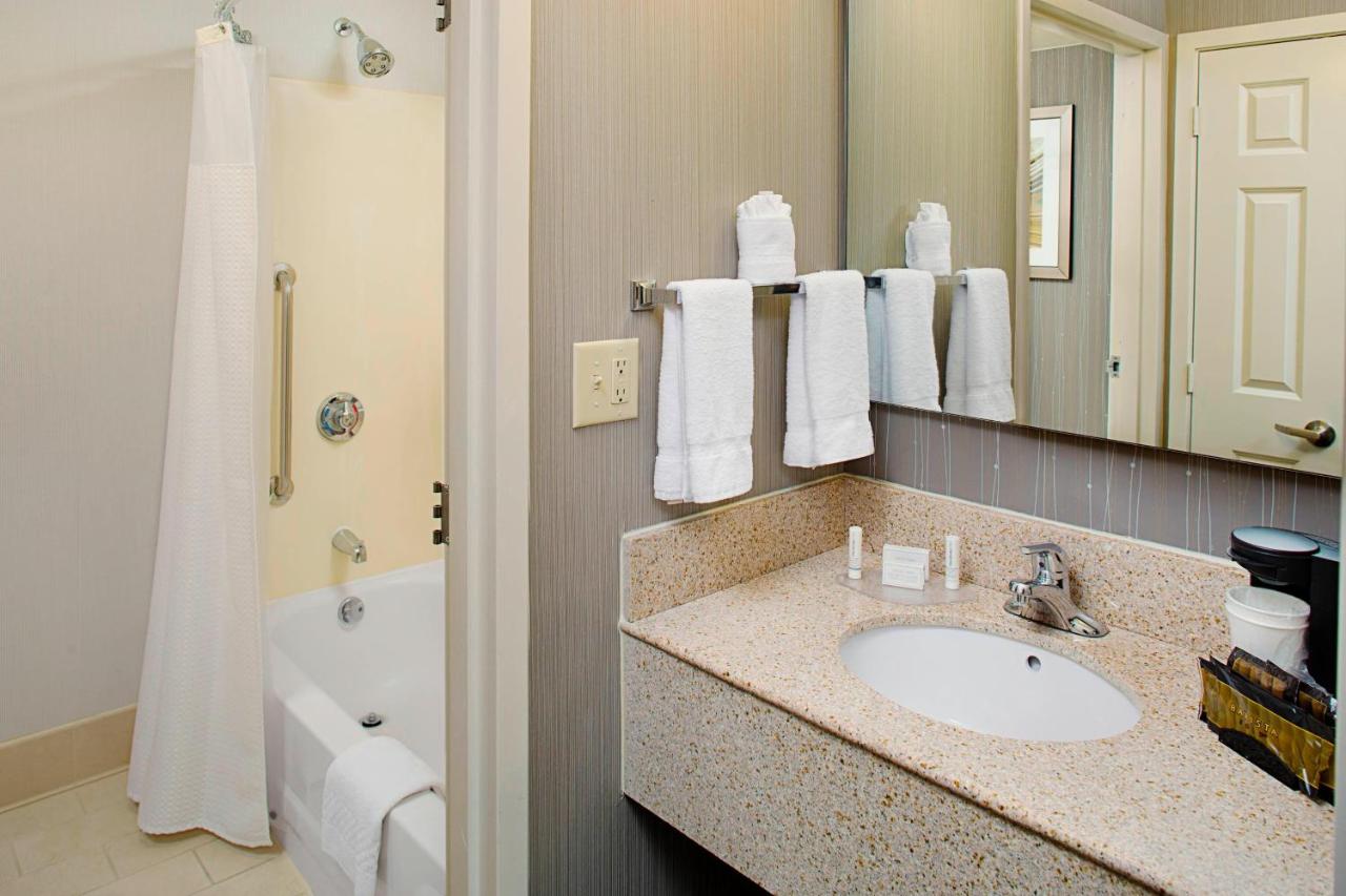 Double Room with Two Double Beds at Courtyard Durham Near Duke University/Downtown