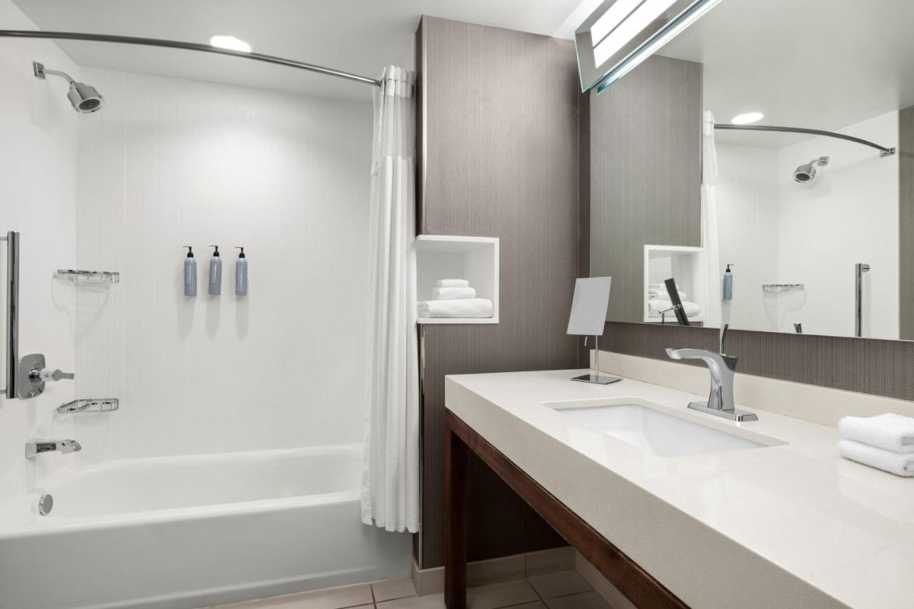 Double Queen Room at Courtyard by Marriott Omaha East/Council Bluffs, IA
